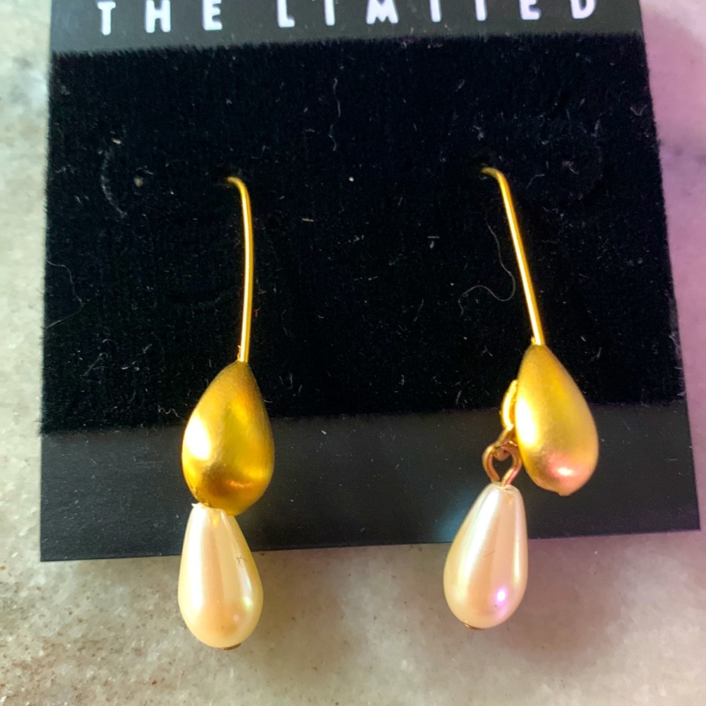NWOT The Limited gold tone and Pearl earrings